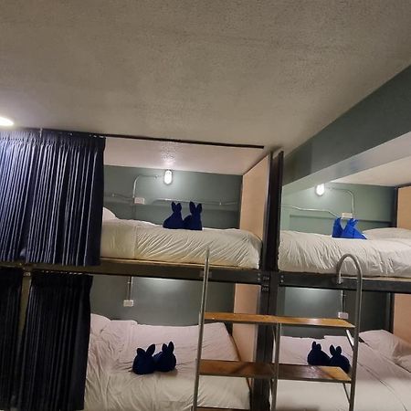 Glur Hostel Pattaya Walking Street Extérieur photo